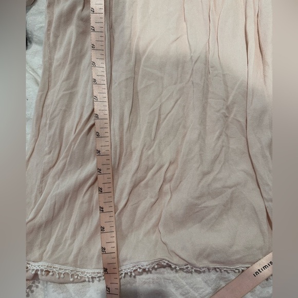 POL Cream Embroidered lace long sleeve flowy tunic top - Picture 6 of 8